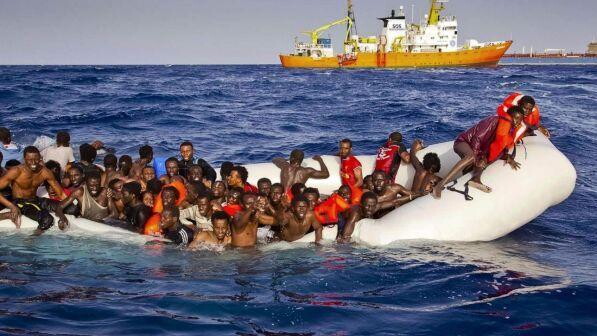 Migranti, Francia lavora a proposta per ripartire i salvati in mare