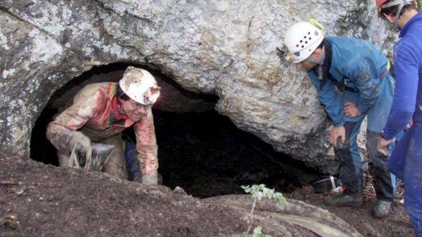 Palermo, speleologa si frattura la gamba cadendo in una grotta: soccorsi all'opera