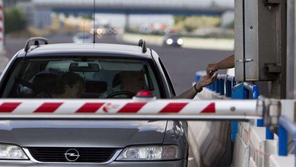 Strada dei Parchi sospende aumento tariffe dei pedaggi