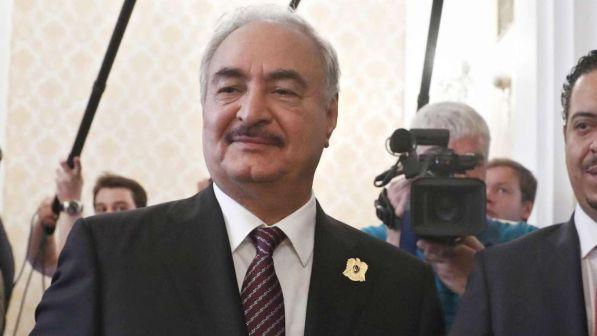 Libia, Haftar: via forze Al Sarraj o impossibile soluzione politica