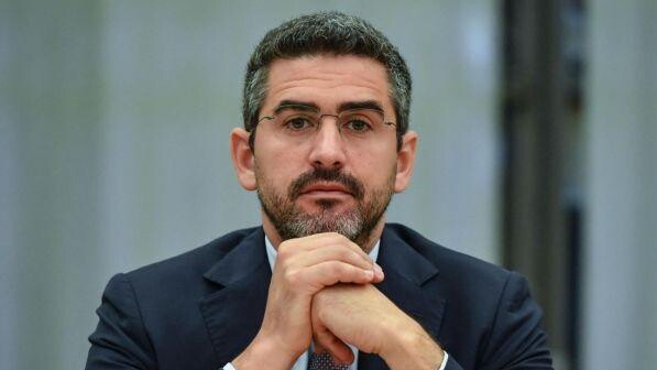 Governo,Fraccaro (M5s): "Accordo con Renzi e Boschi? E' bufala Lega"