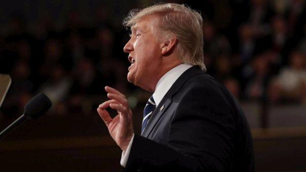 Trump e intercettazioni, la Casa Bianca contro l'Fbi: "Il Congresso indaghi"