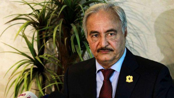 Migranti, Haftar avverte Ue: no presenza militare straniera in Libia