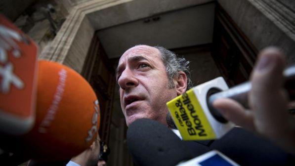"Buoni libro" in Veneto, Zaia: "Per ora basta l'autocertificazione"