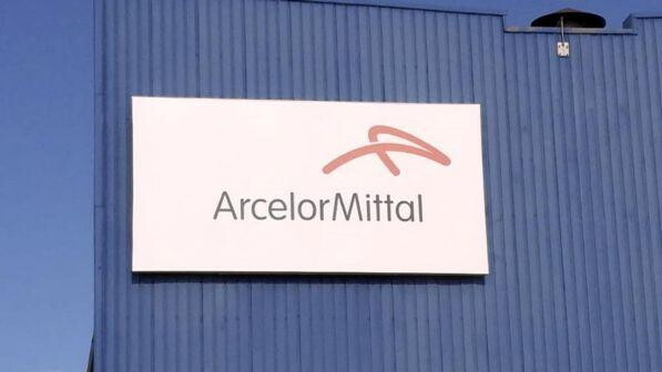 Arcelor Mittal al governo: "Con il dl Crescita impossibile gestire Taranto" | La replica: "Erano stati informati"