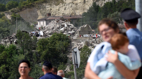 Terremoto, Protezione Civile: "Estratte vive 238 persone"