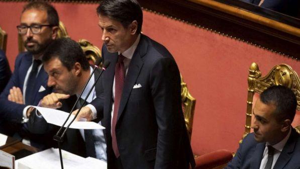 Migranti, Conte: "Governo ha avuto capacità di affrontare problema"