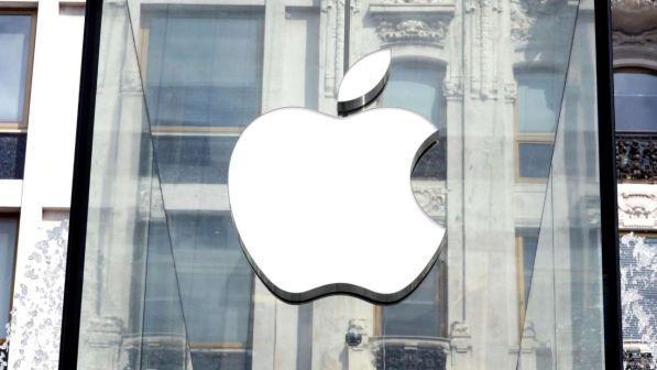 Ascoltava le conversazioni con Siri: Apple si scusa e licenzia 300 lavoratori
