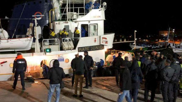 Migranti, il comandante della Mare Jonio convocato dalla Gdf