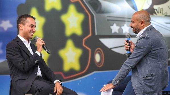 M5s, Di Maio si affida al voto online: "Gli iscritti a Rousseau mi giudichino" | Salvini: "Se passa linea Di Battista, governo morto"