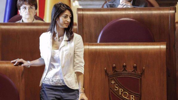 Pd querela la Raggi:"Diffamazione per accostamento a Mafia Capitale"