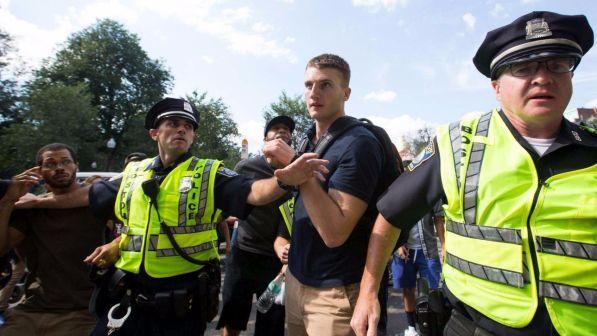 Boston, corteo contro razzismo: tensione con estremisti, 27 arresti