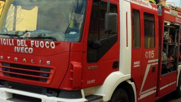 Esplosione in una cantina nella periferia di Bologna, un morto
