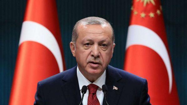 Turchia, elezioni anticipate mentre l'economia rischia di sprofondare
