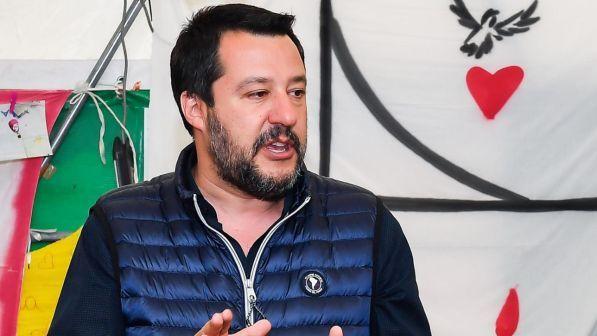 Salvini: "Rivedere le scorte, i poliziotti non fanno gli autisti"