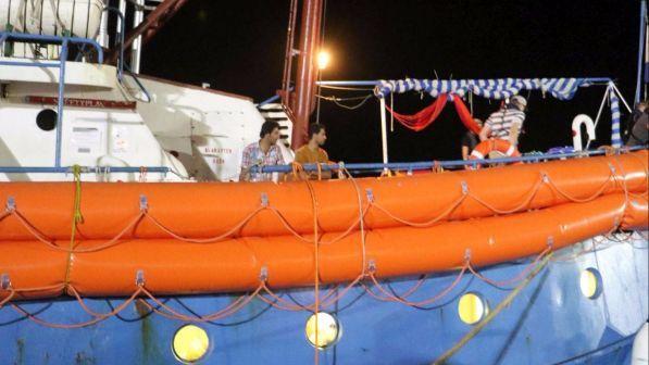 Migranti, Ue: "Le Ong hanno fatto e fanno un nobile lavoro"