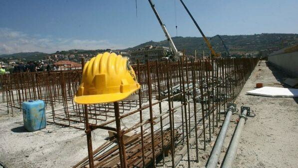 Lavoro, i dati di Alleanza coop: 3,3 milioni le persone sfruttate in Italia