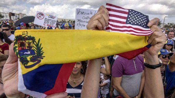 Venezuela, video di Guaidò al comizio di Trump: "Grazie Usa" | Il tycoon: "Il socialismo muore, la democrazia nasce"