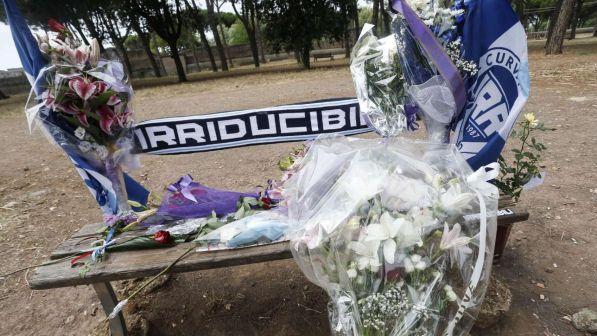 Ultrà ucciso a Roma, il Tar respinge il ricorso della famiglia sui funerali