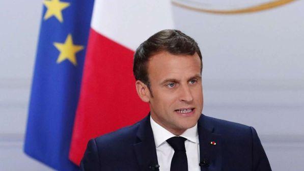 Brexit, Macron: "Rinegoziare non è unʼopzione sul tavolo"
