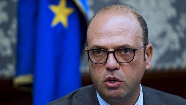 Manovra, Alfano: "Se arriverà la lettera dall'Ue non faremo niente"