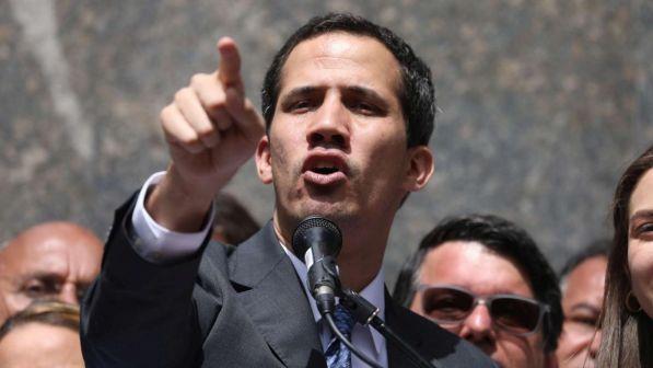 Venezuela, Guaidò: "Torno a casa, lavoriamo per liberare la patria"