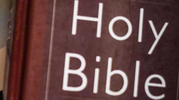 Gb, infermiera licenziata per eccesso di fervore religioso fa causa e perde