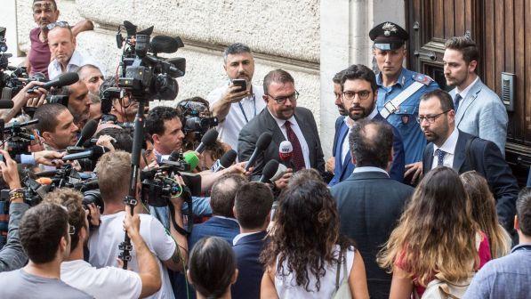 Incontro Pd-M5s, "clima costruttivo" | I dem: "Nessun ostacolo insormontabile" | Pentastellati: "Unico tavolo è con il Pd"