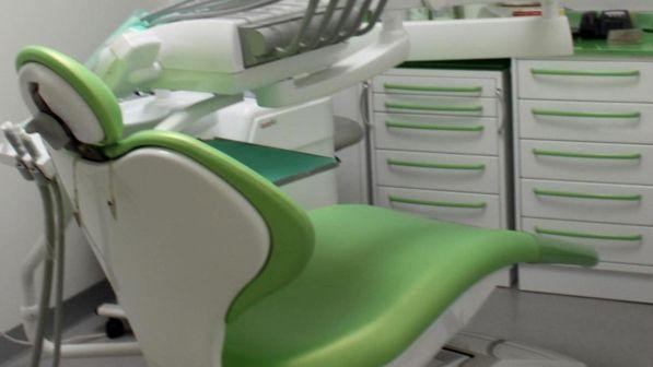 Mestre, cartello shock di un dentista: "Mia moglie aggredita da un negro"