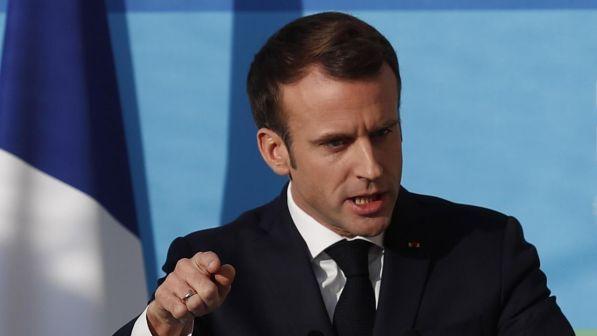 La Francia di Macron taglia l'insegnamento della lingua italiana nelle scuole