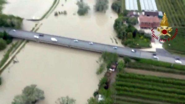 Maltempo, frana nel Cesenate: evacuate otto persone