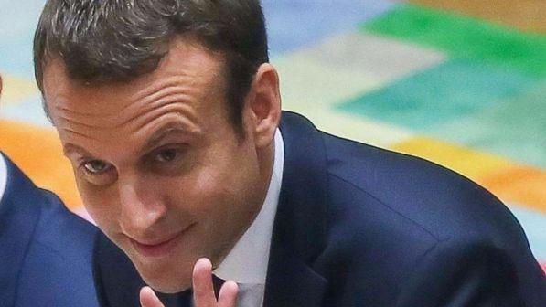 Attentato Parigi, Macron: "Vigilare resta un dovere di ogni istante"