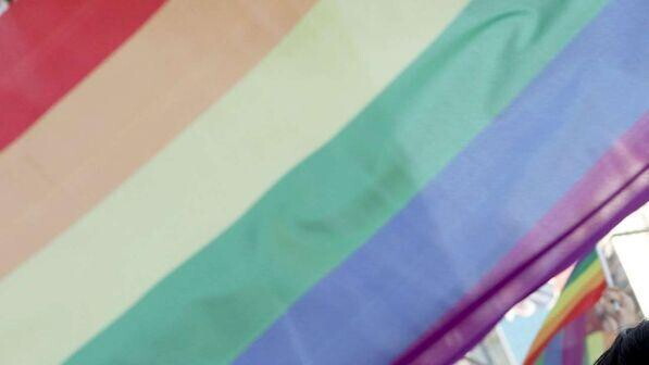 Gay Pride Istanbul, polizia spara proiettili plastica su corteo