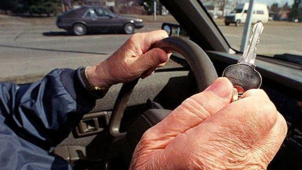 Inghilterra, 81enne vuole andare a Roma dal Papa: il navigatore lo porta a... Rom, in Germania