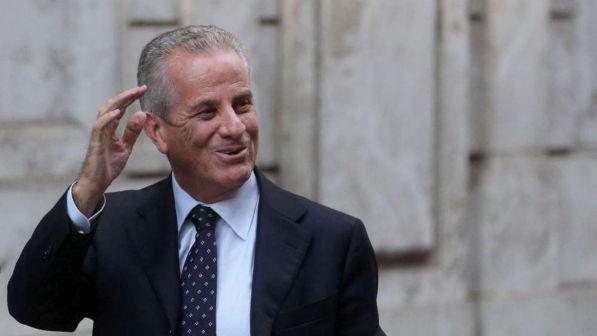 Imperia, uso improprio dell'auto di servizio: indagato il sindaco ed ex ministro Claudio Scajola