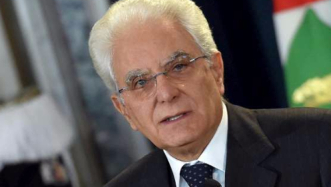 Migranti, Mattarella: "No a muri"
