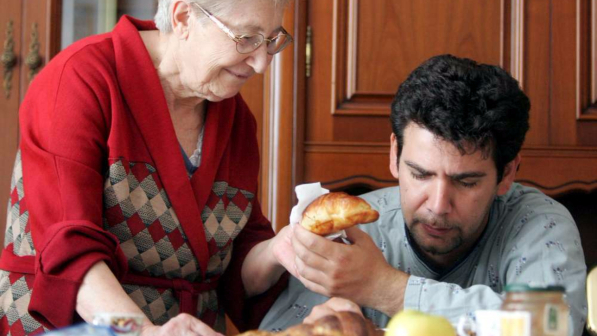 Anche gli Usa diventano un Paese di bamboccioni: sempre più giovani vivono con i genitori