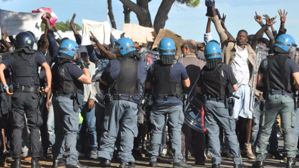 Ventimiglia, Toti: "Nelle prossime ore i trasferimenti dei migranti"