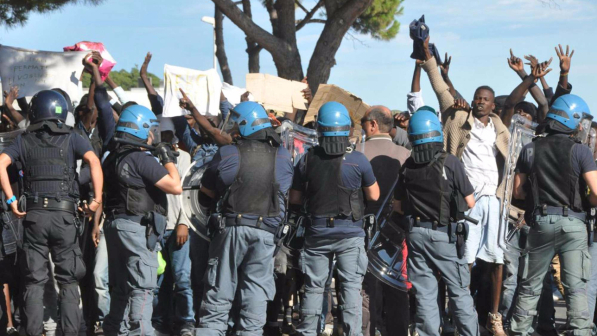 Emergenza migranti a Ventimiglia, iniziato piano di alleggerimento