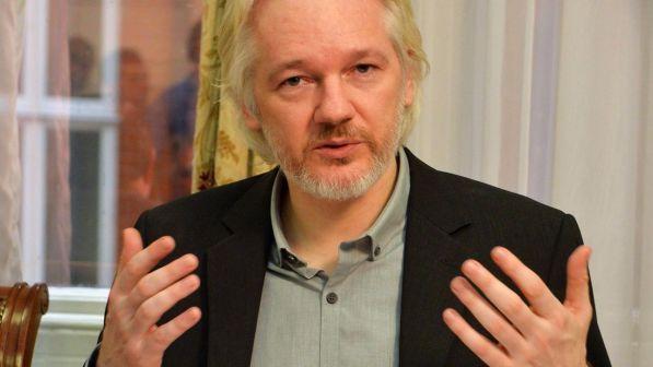 Commutata pena Manning, Assange: rispetto promessa,mi consegno a Usa