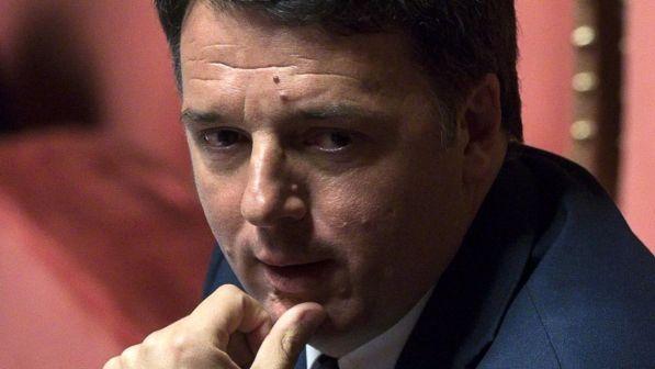 Def, Renzi: è "retromarcia del popolo", solo bruciati miliardi