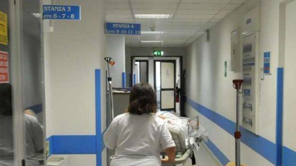Marche, chiede ecografia a 102 anni: "Torni l'anno prossimo" | Ma la Regione: "Visita disponibile già a settembre"
