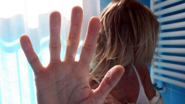 Palermo, abusi sessuali su una 15enne in ex manicomio: 3 arresti