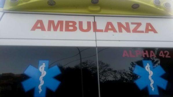 Padova, rompe il vetro della porta della cucina che gli recide un'arteria: morto 16enne