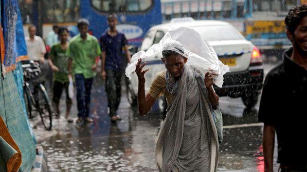 Ondata di maltempo in India, almeno 24 vittime nel Nord del Paese