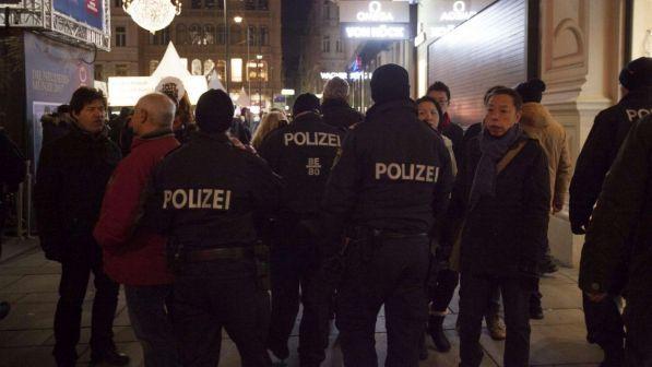 Austria chiude 7 moschee, la Turchia: una decisione contro l'Islam