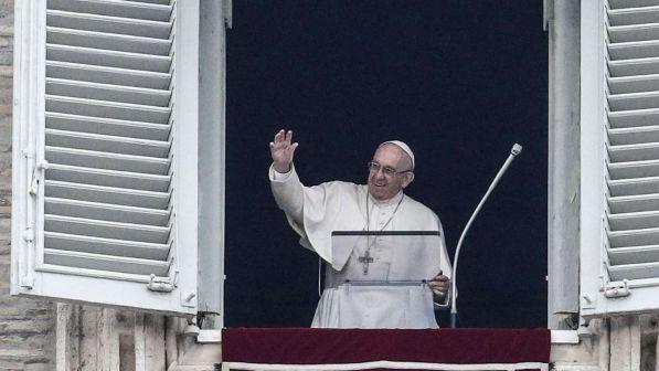 Papa Francesco: auguri a Mattarella, per Italia sia anno serenità