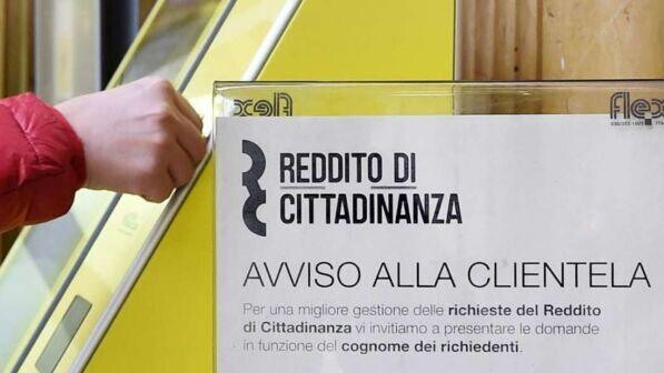 Reddito di cittadinanza: sì a prime 487mila domande, respinte 177mila | Inps: "Ne saranno accolte il 75%"