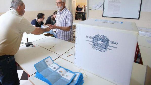 Sardegna alle urne, affluenza in calo: si ferma al 55,33%