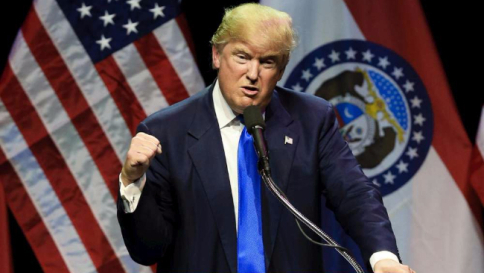 Usa, speaker Camera critica Trump